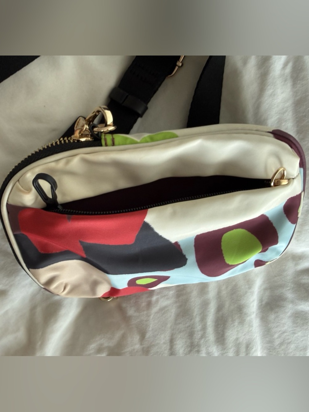 Parfois Abstract Multicolor Crossbody Phone Bag - Picture 6 of 7